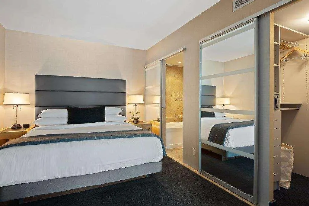 Soho Residences Toronto 4*,